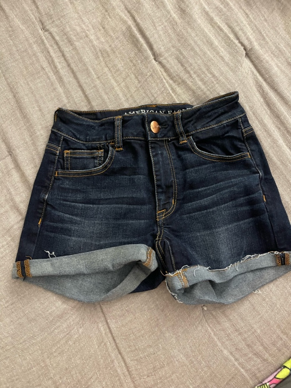 American Eagle Outfitters Dark Wash Denim Roll-Cuff Women’s Shorts